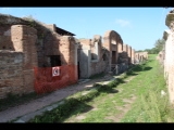 04884 ostia - regio i - insula xvii - terme del mitra (i,xvii,2) - ostfassade - 2013.jpg